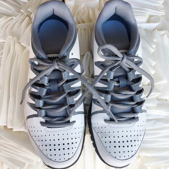 Nike Shoes - Nike Vapor Court Tennis Shoes Size 7.5